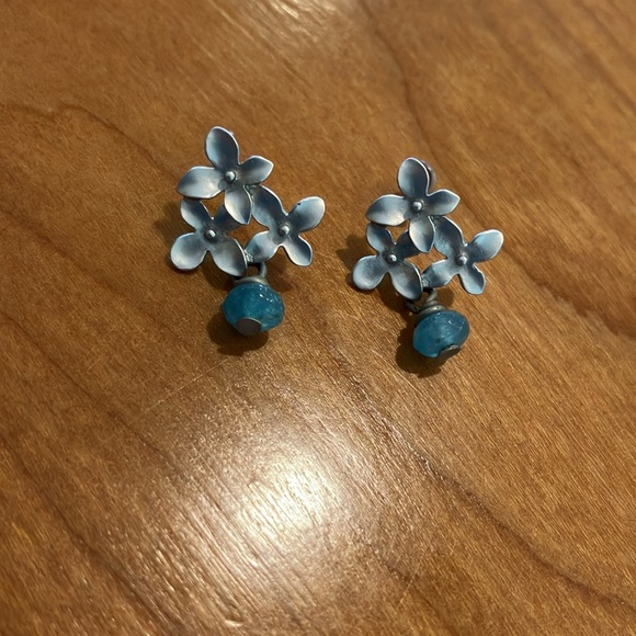 Sweet Flowers with Blue Bead Earrings-posts - Picture 2 of 5